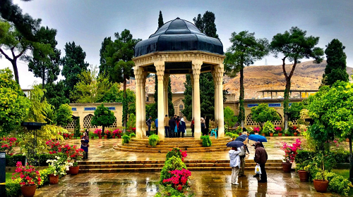 نقش دولت در وضعیت اقتصاد گردشگری شیراز