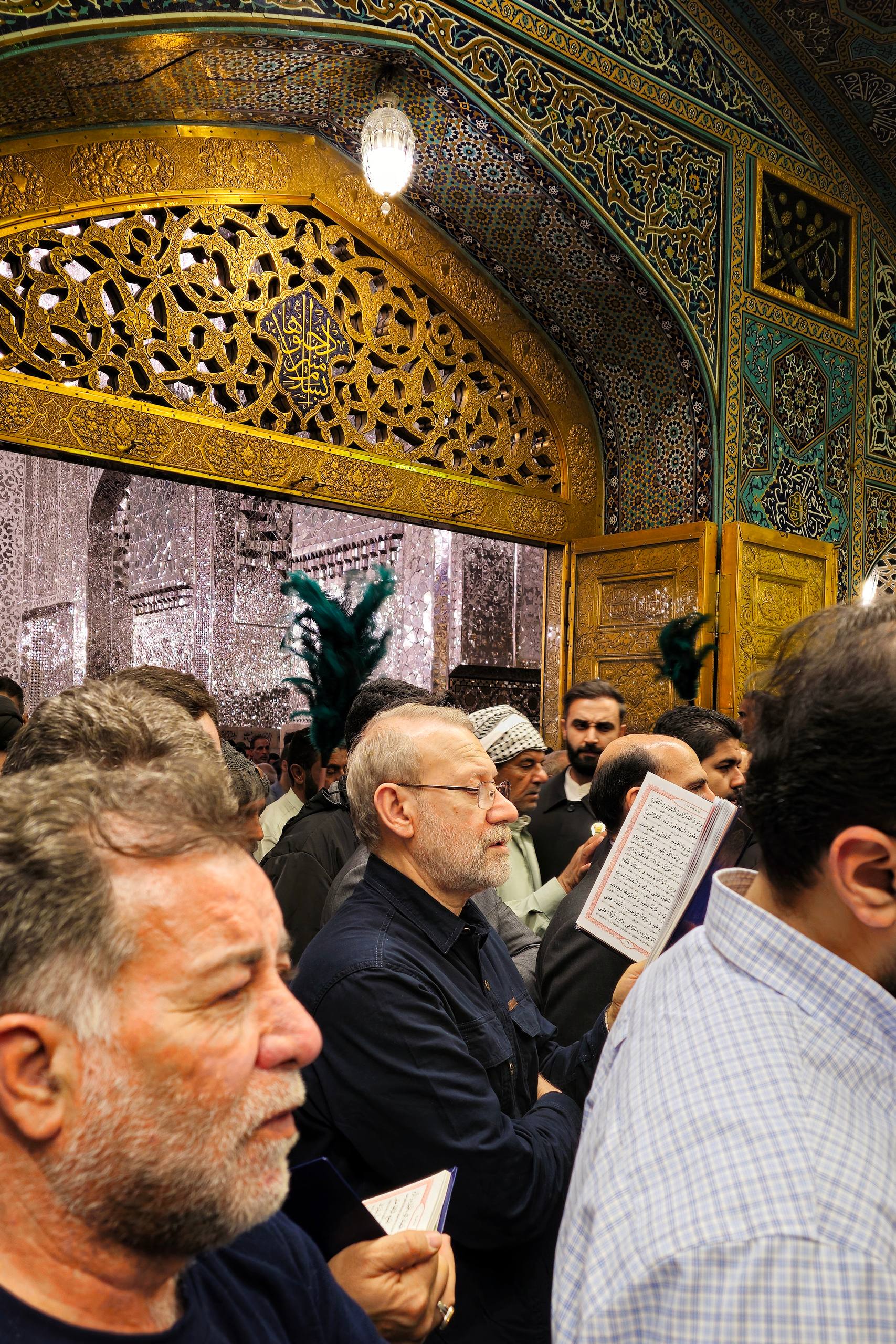 علی لاریجانی پس از بازگشت از روسیه به مشهد رفت + عکس 2