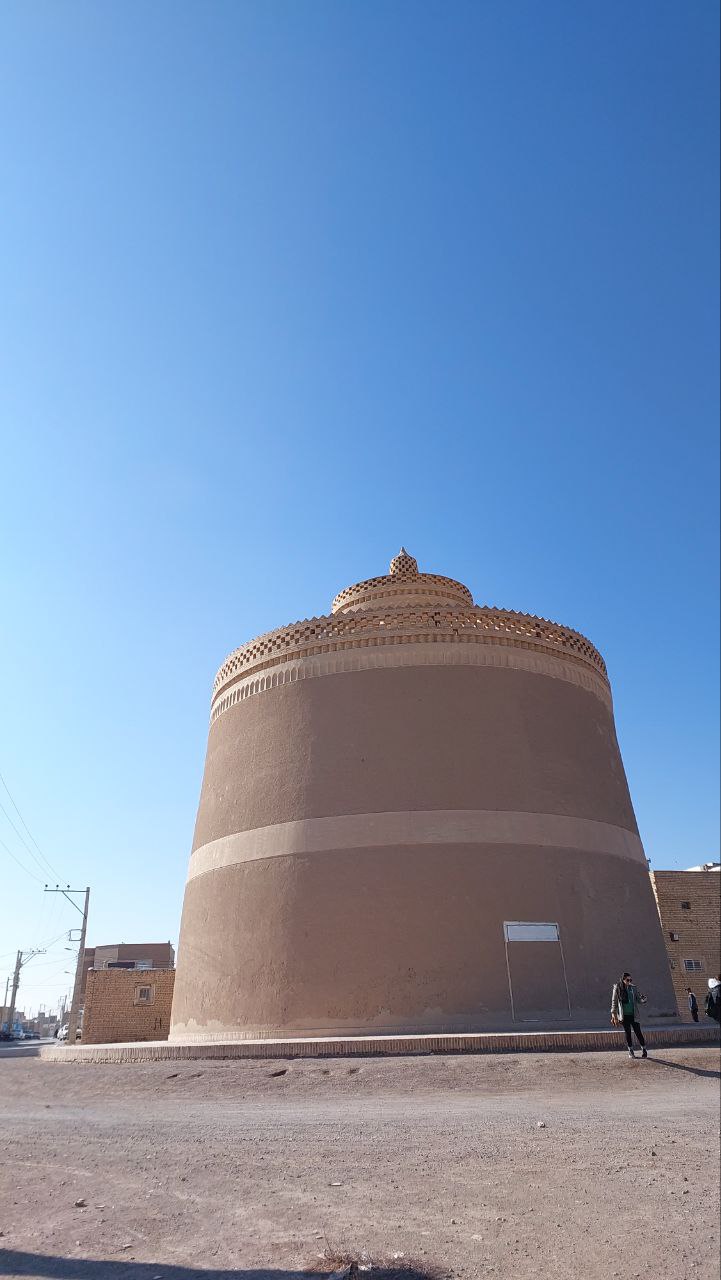 شهری سفید با رمل‌های طلایی 7