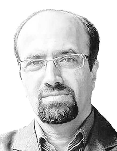 برخاستن ققنوسوار از خاکستر