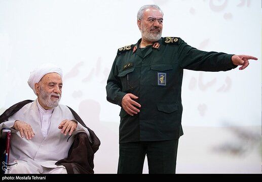 تصاویر حضور قرائتی با ویلچر در یک مراسم + عکس ها 7