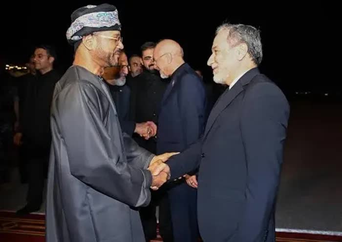 روایت اکسیوس از دستور ترامپ برای توقف حملات علیه ایران؛ ممکن است توافقی میان عمان و ایران تا پایان هفته جاری حاصل شود