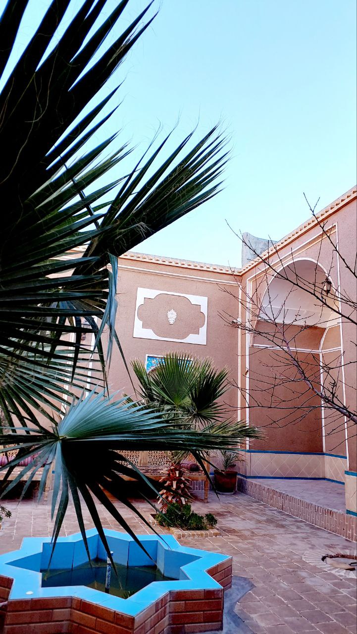 شهری سفید با رمل‌های طلایی 12