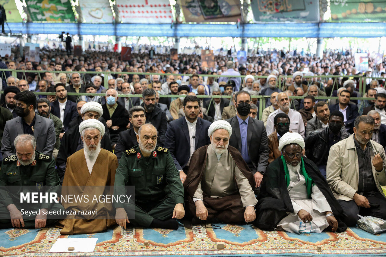 عکسی از مهمان ویژه نماز جمعه تهران