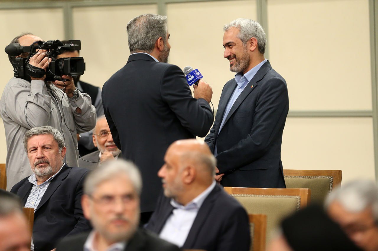 تیپ خاص علی لاریجانی در دیدار با رهبری / چهره خندان پزشکیان شکار دوربین ها شد + تصاویر 9