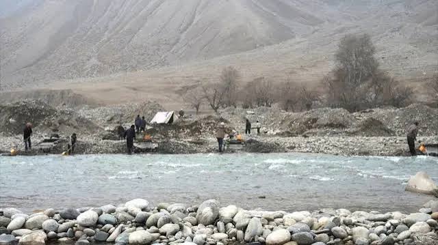 جویندگان طلا افغانستان را بهم ریختند + فیلم