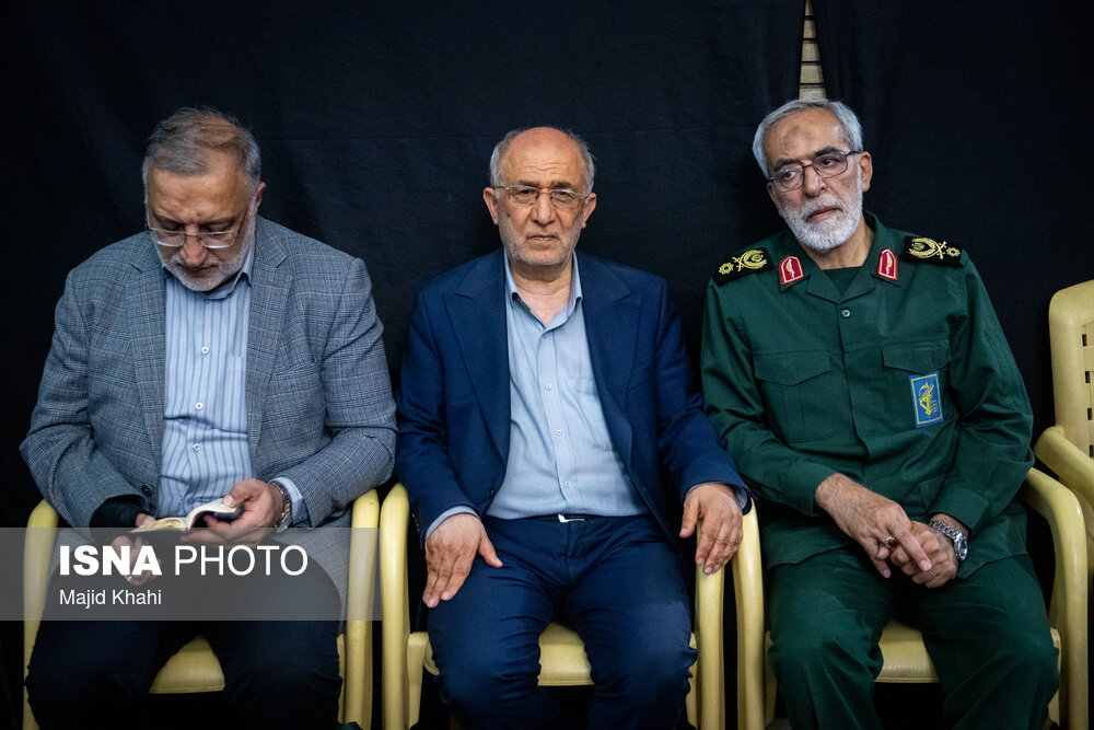 حضور فرماندهان ارشد نظامی در مراسم چهلم شهید سرلشکر باقری / سردار قاآنی همنشین فرمانده کل سپاه شد + تصاویر 5