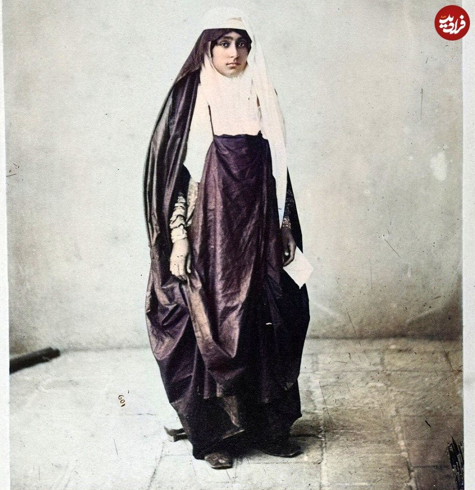 چهرۀ متفاوت زنان عصر قاجار در عکس‌های رنگی