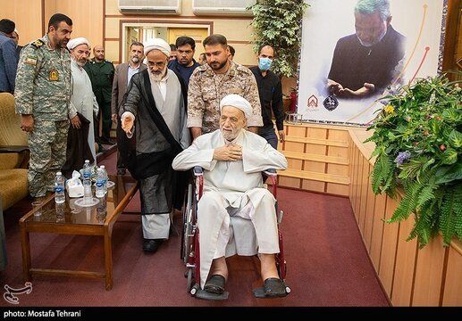 تصاویر حضور قرائتی با ویلچر در یک مراسم + عکس ها 2