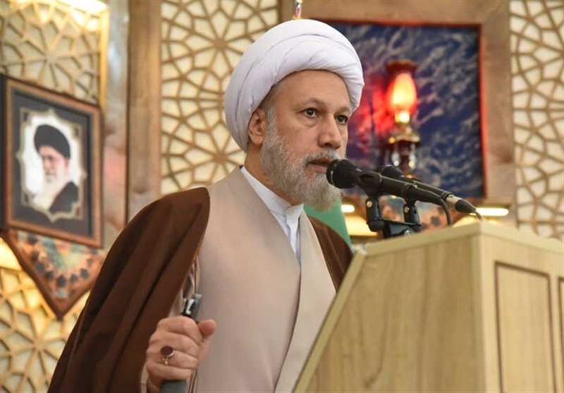 امام جمعه شیراز: آمریکا نشان داد حتی به تعهدات و امضای خود نیز وفادار نیست/ ایران مقتدر تنها با توان دفاعی شکل نمیگیر/ مردم باید جهاد اقتصادی را جدی بگیرند