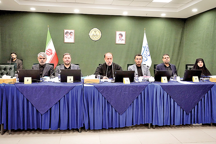 روز پرحاشیه بهارستان