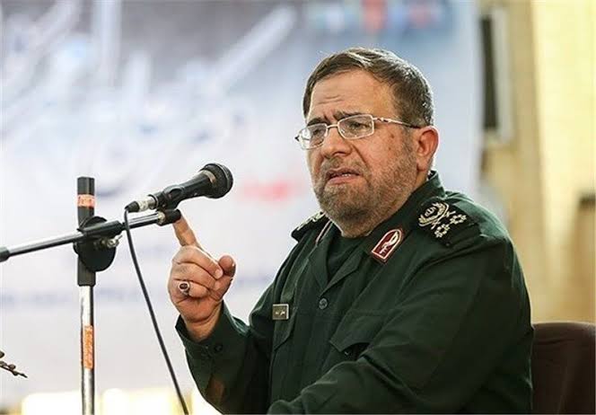 سرلشکر ایزدی: نیروهای مسلح با اقتدار بر تنگه هرمز اشراف و کنترل کامل دارند/مرکز تمرکز رزمندگان جنوب کشور است