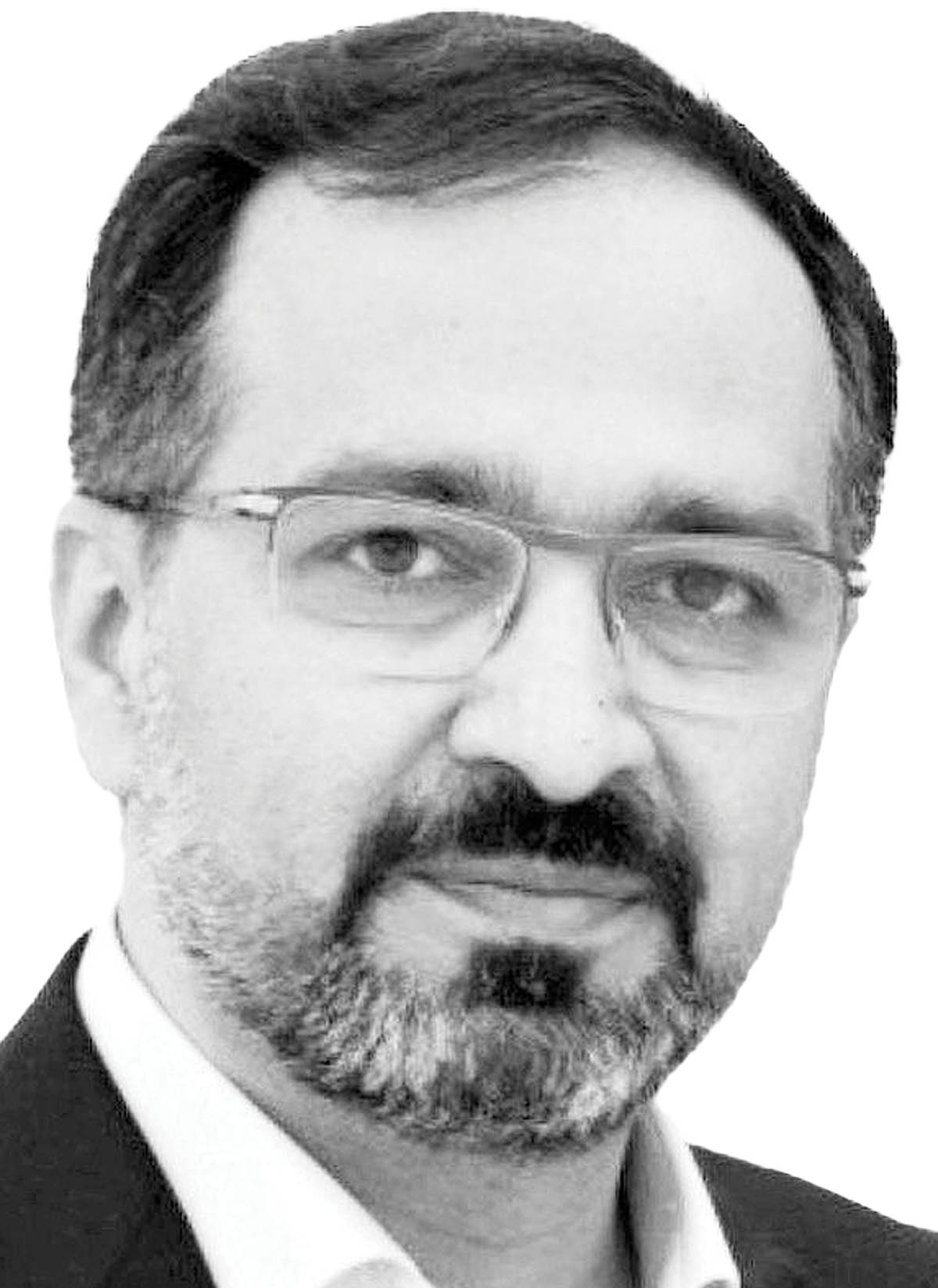 عشقی نژاد copy