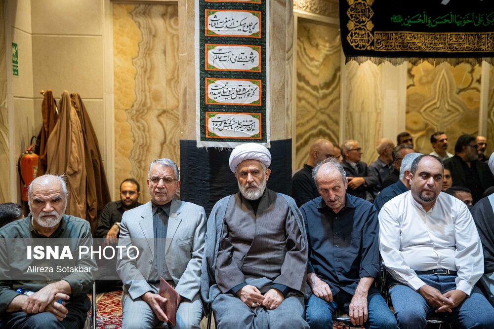 هم‌نشینی پزشکیان و چهره‌های اصولگرا و اصلاح‌طلب در مراسم ختم احمد توکلی + تصاویر 11