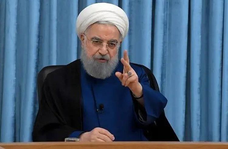 روحانی زیر تیغ منتقدان پایان جنگ