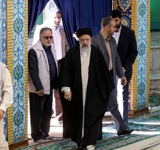 حضور رئیسی در نماز جمعه تهران