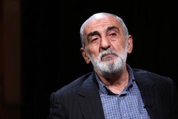 پیشنهاد شریعتمداری به تیم مذاکره کننده: برای تحقیر کردن ترامپ میز مذاکره را ترک کنید