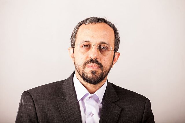 واکنش دستیار قالیباف به توصیه آتش زدن تفاهمنامه ایران و آمریکا؛ رهبر انقلاب تکلیف مسئولین و تکلیف مردم را در پیامی علنی و صریح نسبت به این تفاهمنامه روشن کردهاند