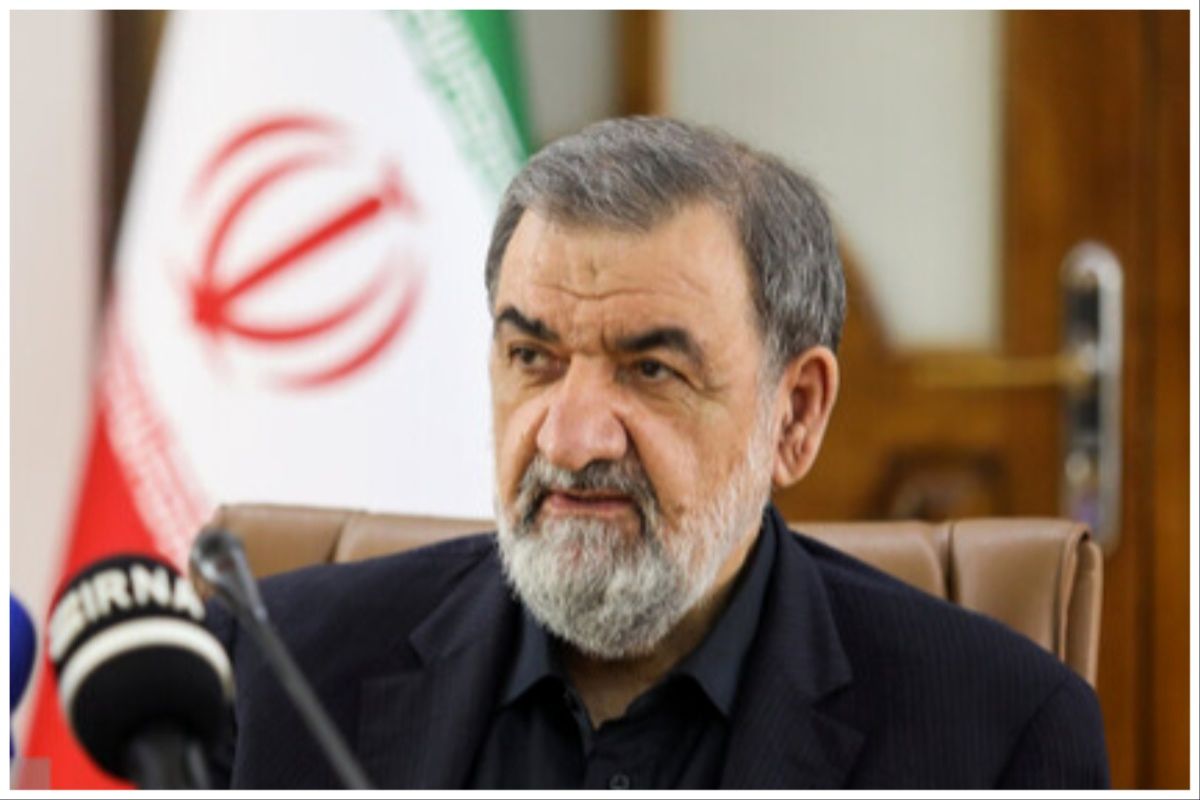 محسن رضایی: آمریکا باید بین پذیرش شروط ایران و از دست دادن حیثیتش یکی را انتخاب کند