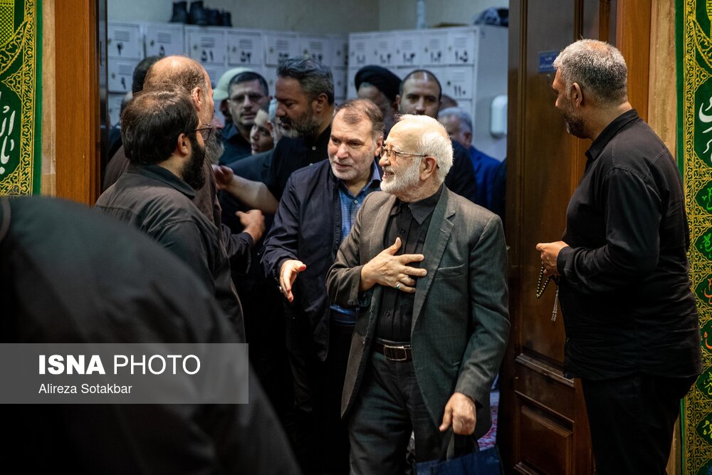 هم‌نشینی پزشکیان و چهره‌های اصولگرا و اصلاح‌طلب در مراسم ختم احمد توکلی + تصاویر 4