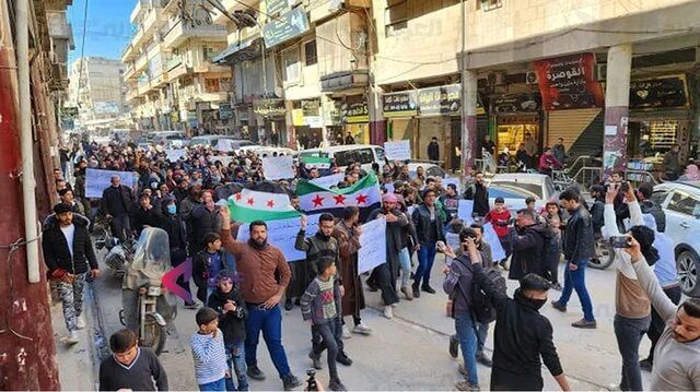 بلندشدن شعارهای سرنگونی الجولانی در ادلب