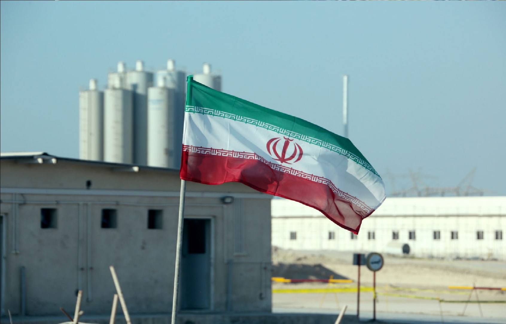 روزنامه صهیونیستی: سازمان اطلاعات اسرائیل درخواست نتانیاهو برای حمایت از ادعای نابودی کامل برنامه هسته‌ای ایران را رد کرد