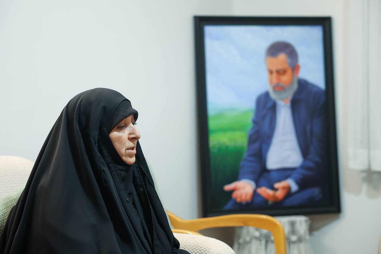 تصاویری از دیدار لاریجانی با خانواده شهید ایزدی + فیلم 5