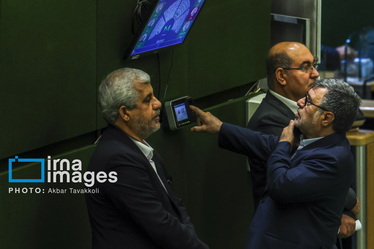 چند قاب متفاوت از جلسه علنی امروز مجلس 3