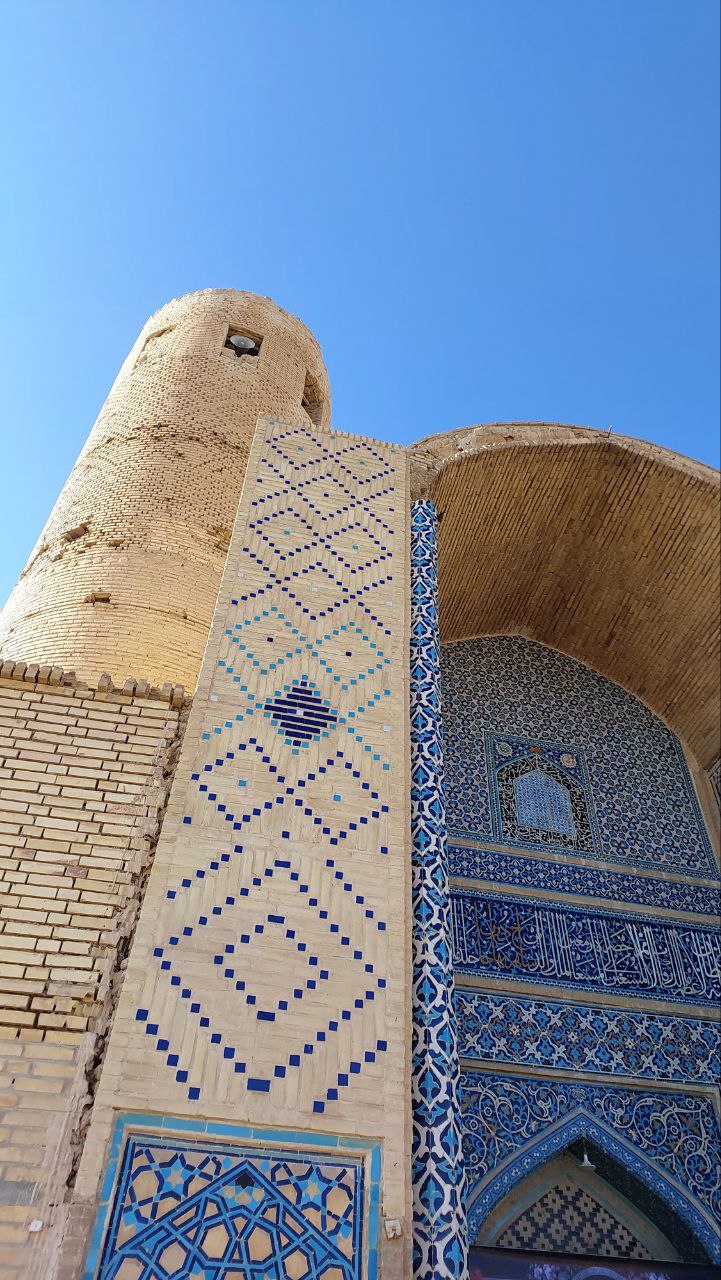 شهری سفید با رمل‌های طلایی 13