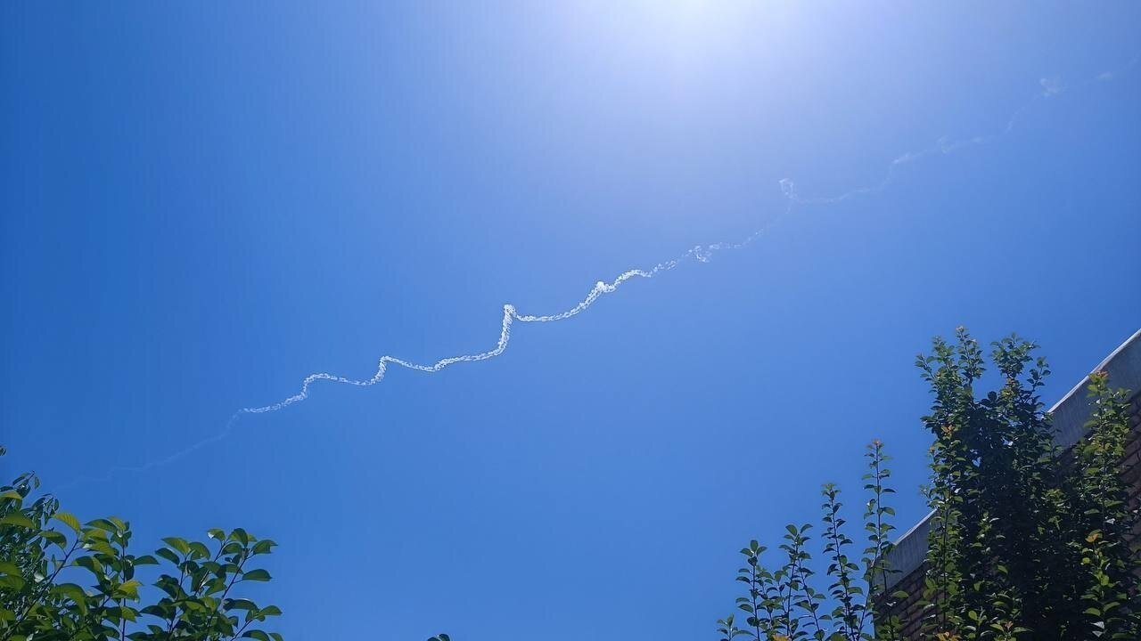 6447305