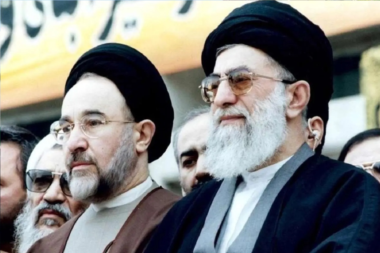 ابطحی: خاتمی هیچوقت رهبری را مثل بعضیها جلوی میکروفون نیاورد +فیلم