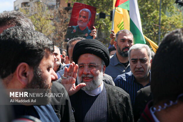 حجت الاسلام سید ابراهیم رئیسی رئیس جمهور در راهپیمایی روز قدس