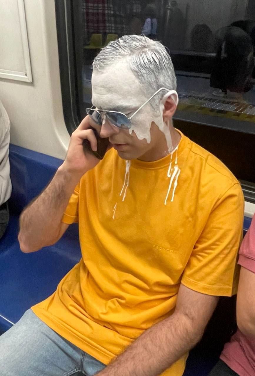 تصاویر افرادی با ظاهر عجیب در متروی تهران