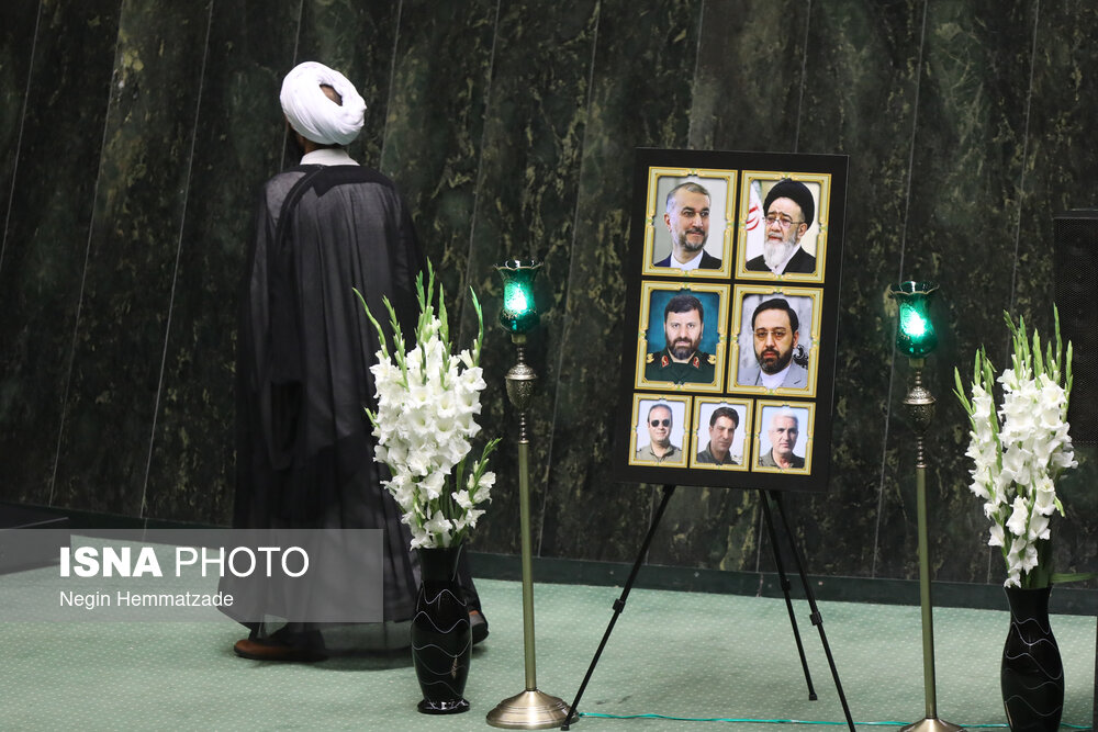 مجلس در عزای شهید ابراهیم رئیسی + عکس 11