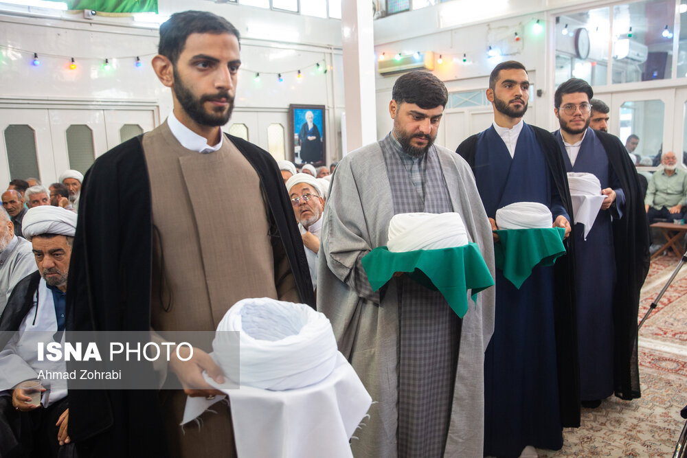 تصاویر جشن و عمامهگذاری طلاب در روز میلاد پیامبر اکرم (ص) و امام جعفر صادق (ع) 7