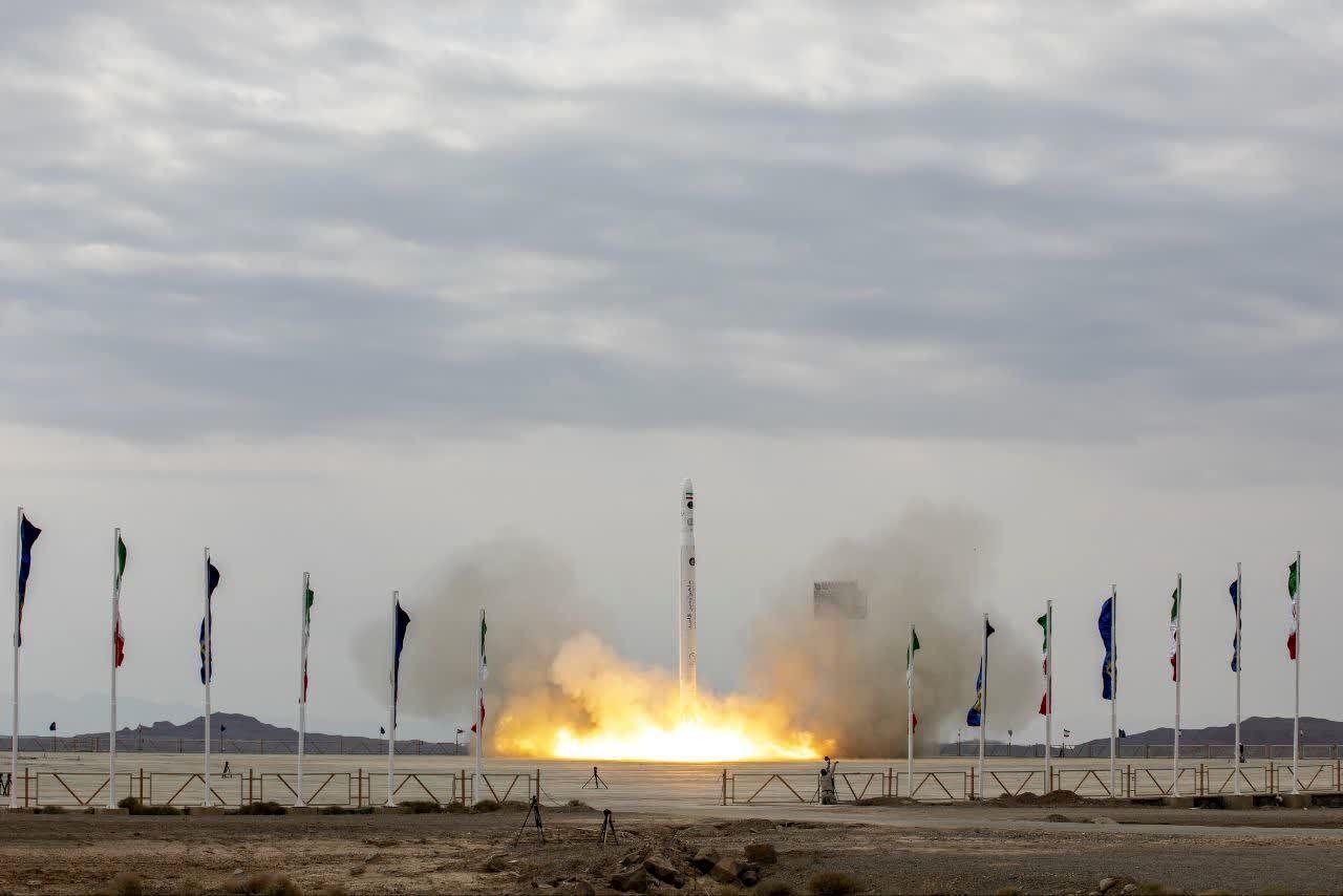 تصاویر پرتاب ماهواره جدید سپاه پاسداران به فضا