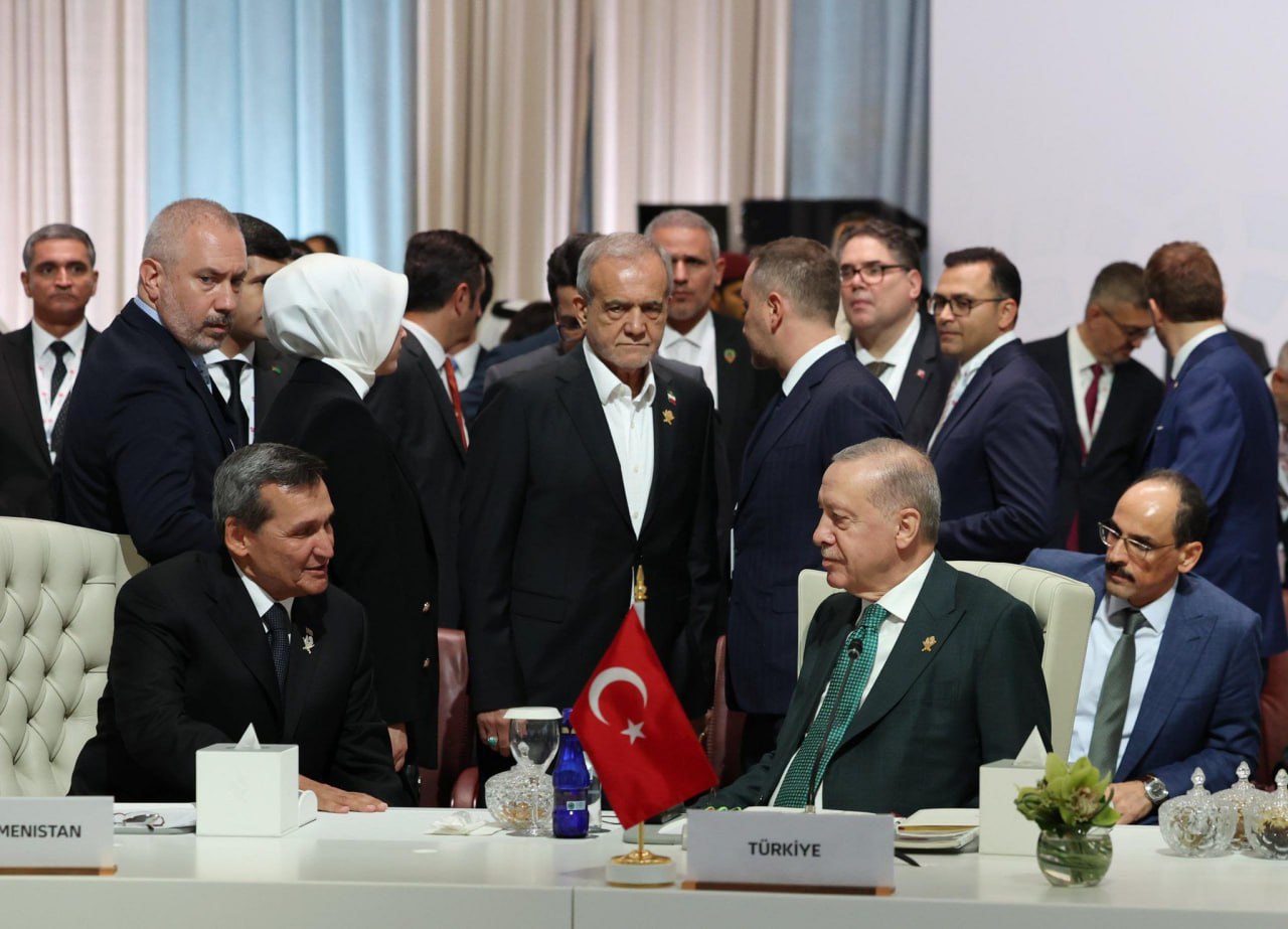 تصاویری از دیدار پرحاشیه پزشکیان و اردوغان در دوحه