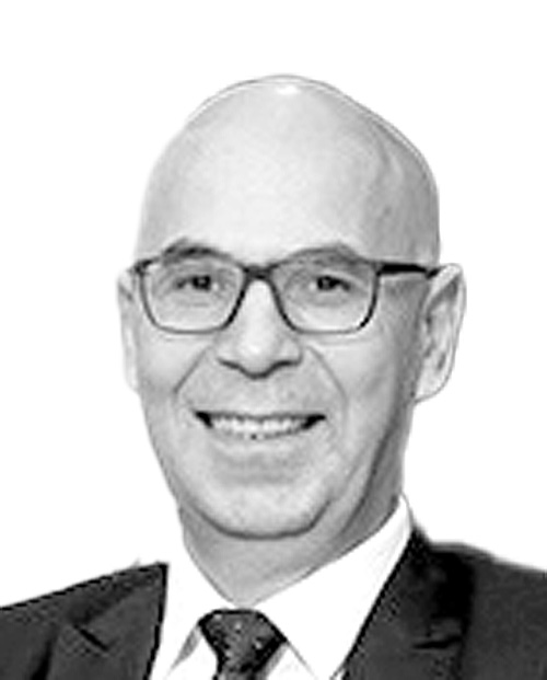 چرا ممنوعیت واردات، بازار لوازم آرایشی ایران را به بهشت قاچاقچیان تبدیل کرد؟