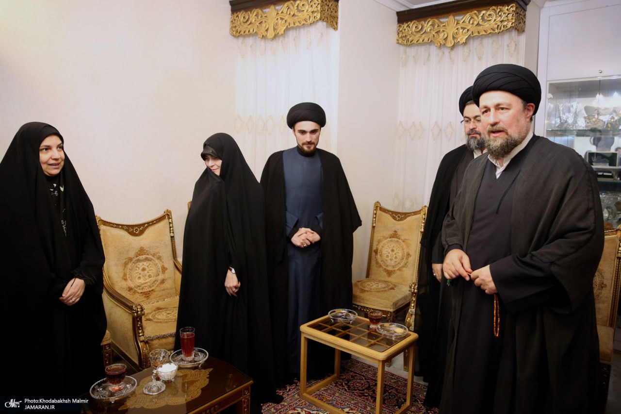 دیدار سیدحسن خمینی با خانواده سپهبد شهید باقری + عکس 2