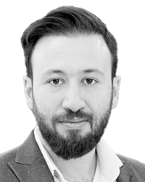آراد پورکار
