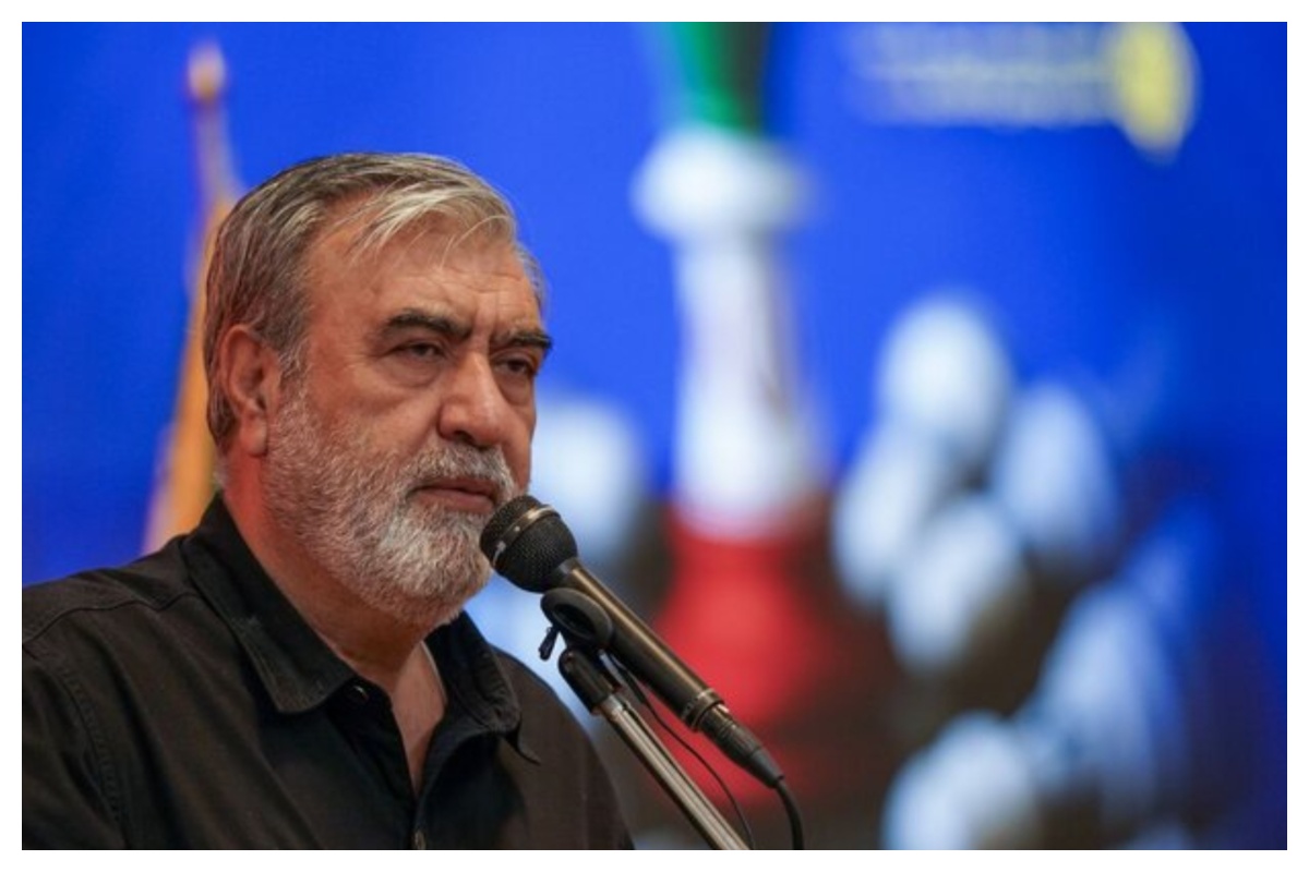 آمادگی بالای نیروی‌های مسلح در خارگ/ عزیزی: پاسخی به آمریکا می‌دهیم که در تاریخ ثبت شود +فیلم