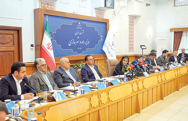 سلب «اختیار طلایی» شهردار تهران