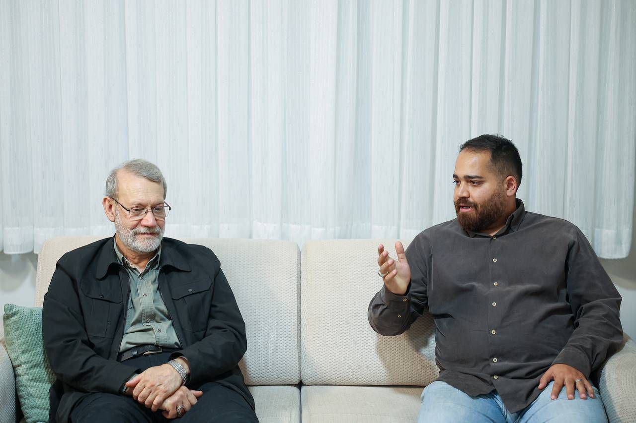 تصاویری از دیدار لاریجانی با خانواده شهید ایزدی + فیلم 6