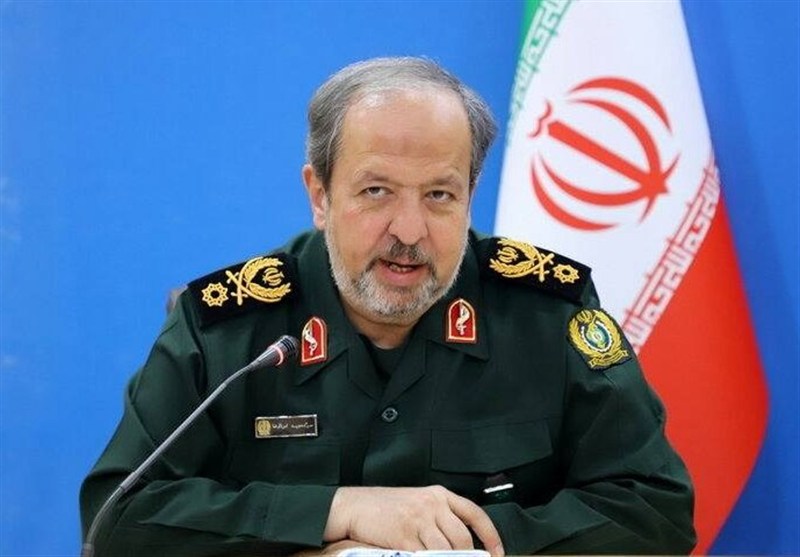 سرپرست وزارت دفاع: در جنگ تحمیلی تولید سلاح های پیشرفته متوقف نشد
