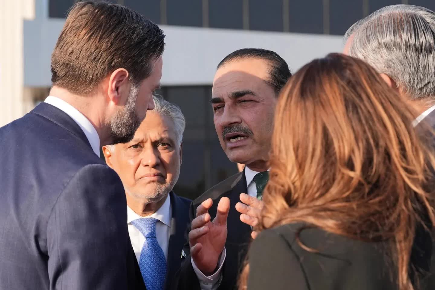 تماس عاصم منیر با ونس و ویتکاف درباره مذاکرات به روایت گاردین؛