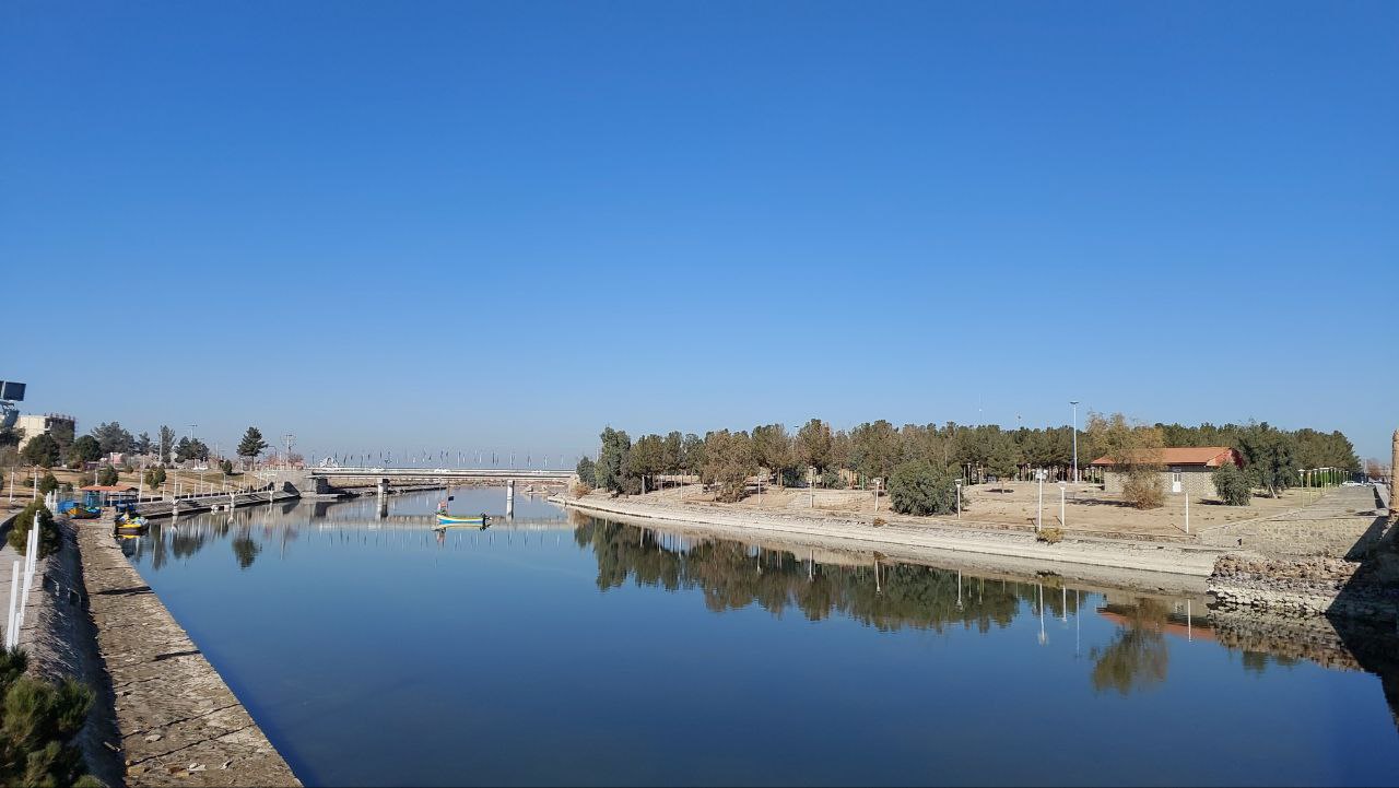 شهری سفید با رمل‌های طلایی 3