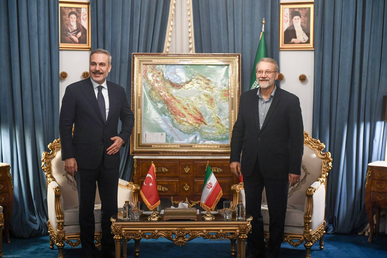 هاکان فیدان به دیدار علی لاریجانی رفت + عکس 3