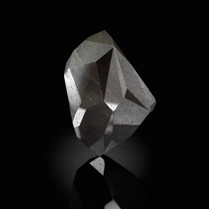 شهاب‌سنگی که بزرگ‌ترین الماس سیاه جهان را به زمین هدیه داد!+ عکس 2