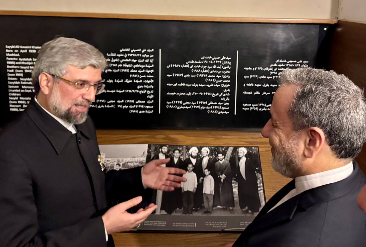 تصاویر عراقچی در منزل رهبر انقلاب در مشهد 6