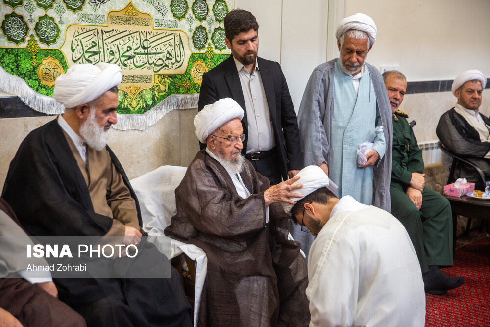تصاویر جشن و عمامهگذاری طلاب در روز میلاد پیامبر اکرم (ص) و امام جعفر صادق (ع) 9